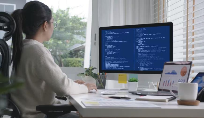 荣昌企业数字化解决方案:机器学习赋能商业模式升级的核心路径
